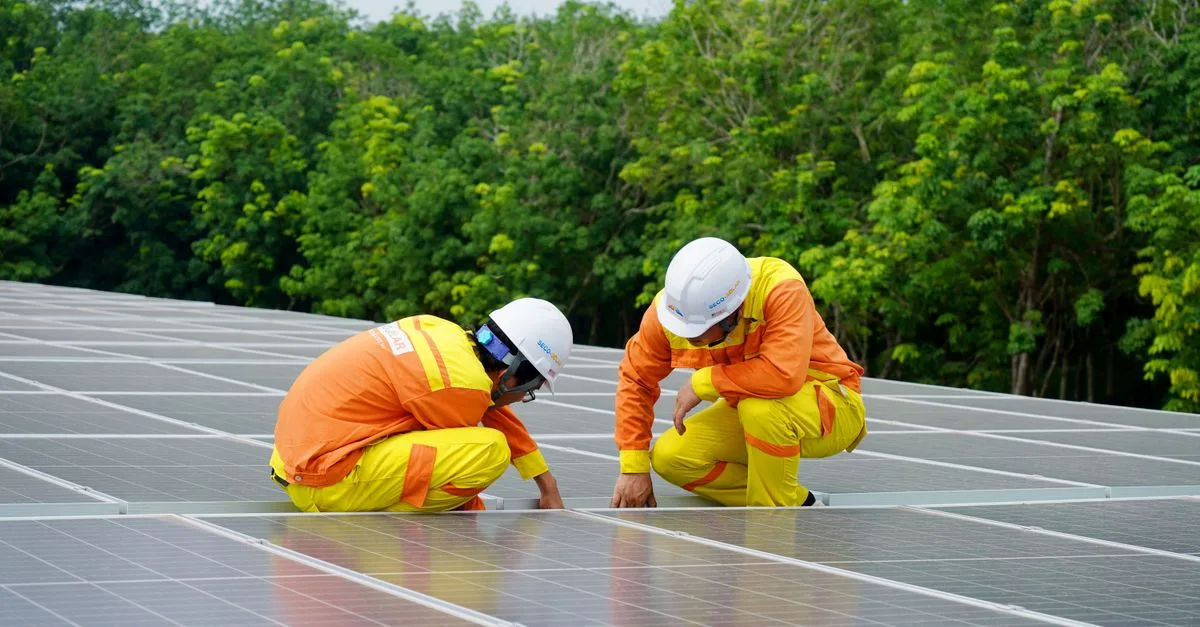 découvrez l'effet photovoltaïque, le phénomène qui permet de convertir la lumière solaire en électricité, base des technologies solaires et des panneaux photovoltaïques.