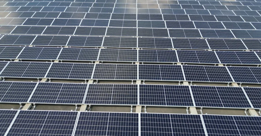 découvrez le phénomène de l'effet photovoltaïque, qui permet de convertir la lumière solaire en électricité de manière durable et innovante.