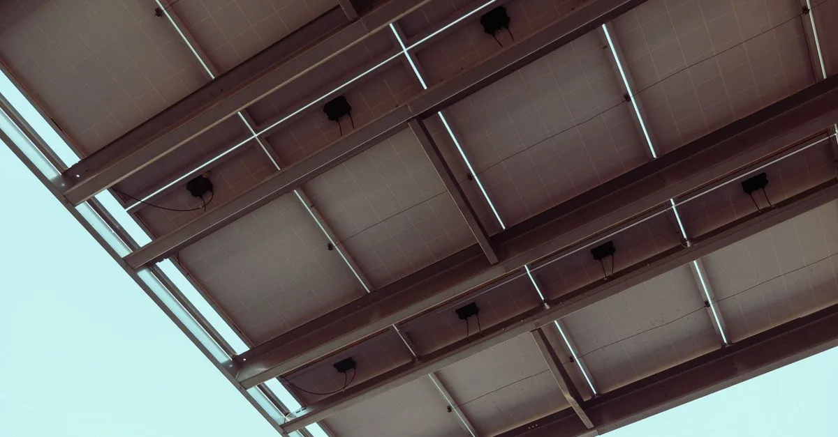 batterie solaire haute performance pour stocker l'énergie renouvelable, optimiser votre consommation électrique et réduire votre facture d'énergie.