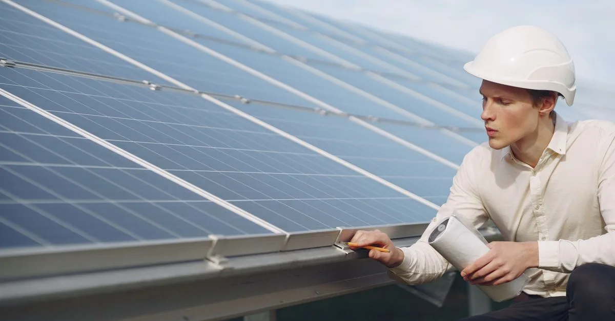comparaison des onduleurs solaires : guide complet pour choisir le meilleur onduleur adapté à vos besoins énergétiques et optimiser votre installation solaire.