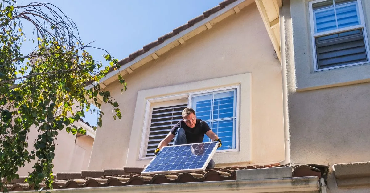 découvrez la durée de vie des panneaux solaires, leurs facteurs d'usure et comment maximiser leur performance au fil des années.