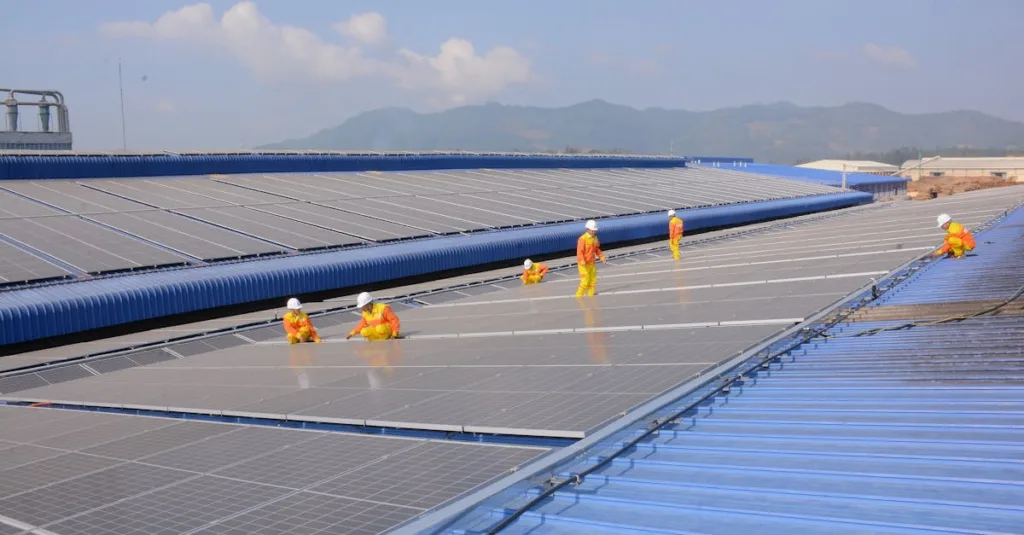 installation de panneaux solaires : profitez d'une énergie propre et renouvelable pour réduire vos factures d'électricité et protéger l'environnement.