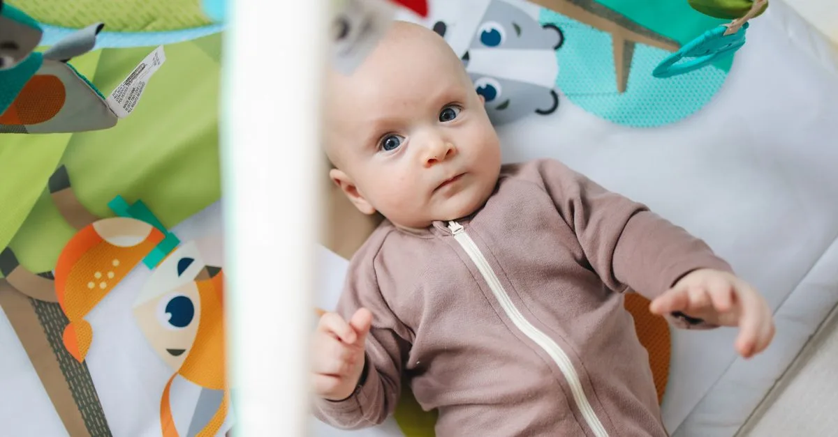 découvrez tout sur l'univers des bébés : conseils, soins, produits et astuces pour bien accueillir et élever votre tout-petit.